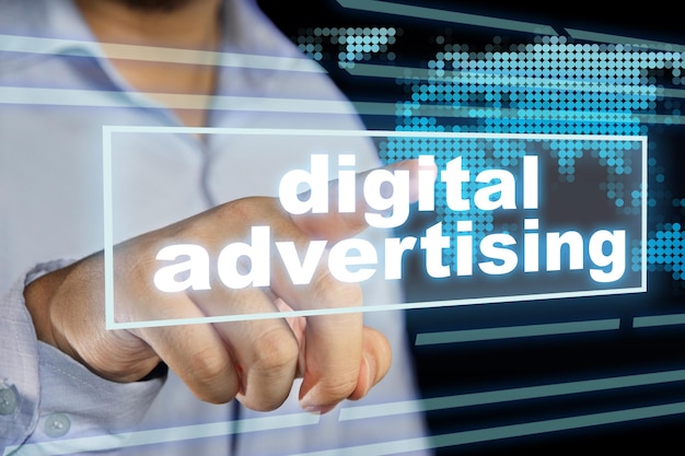 Read more about the article Digital Advertising Revolution: 5 Key Milestones from Banners to Big Data That Positively Shaped Online Marketing
