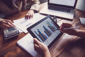 Financial Reporting: 7 Powerful Tips to Make Sense of Your Business Finances